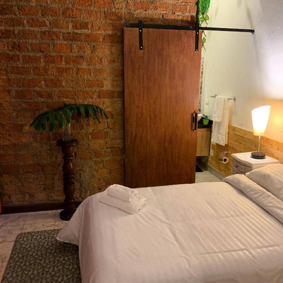Casa Blanca San Antonio Hostal Boutique Cali Bagian luar foto