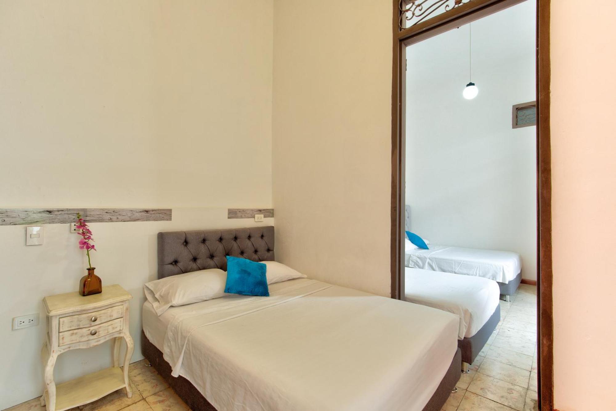 Casa Blanca San Antonio Hostal Boutique Cali Bagian luar foto