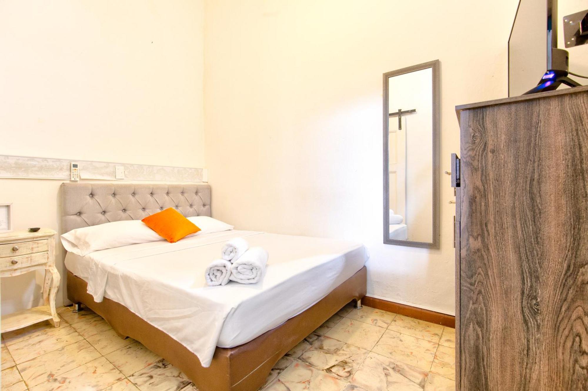 Casa Blanca San Antonio Hostal Boutique Cali Bagian luar foto