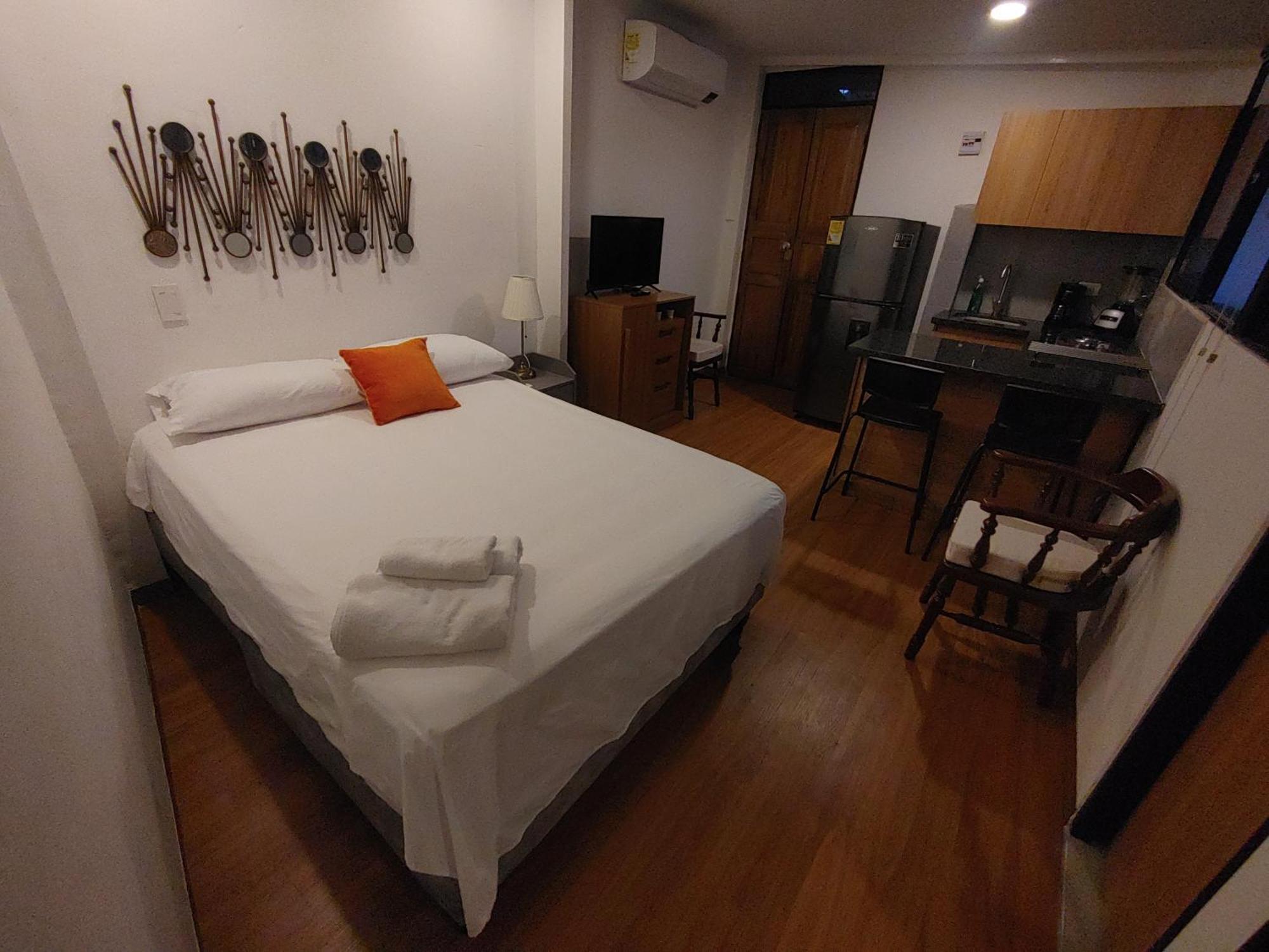 Casa Blanca San Antonio Hostal Boutique Cali Ruang foto